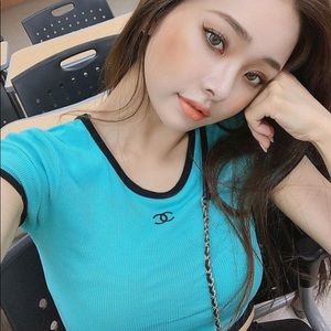 Vintage CHANEL logo crop top